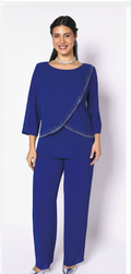 Traje pantalón y Túnica azul con detalle de pedrería
