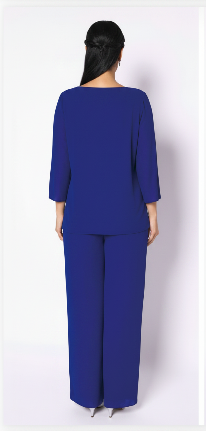Traje pantalón y Túnica azul con detalle de pedrería 2