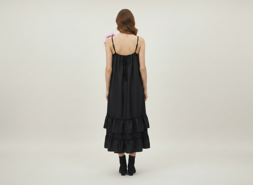 Vestido largo negro talla única.